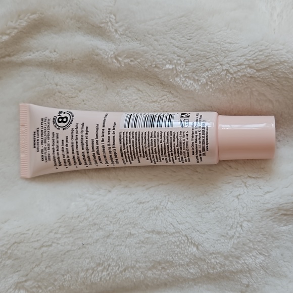FREE ADD ON W BUNDLE // NYX Bare With Me Tinted Skin Veil - Picture 2 of 2